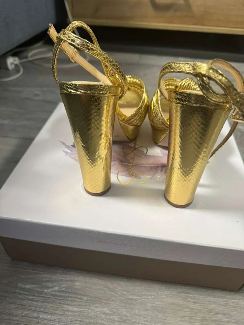 Jessica Simpson Metallic Gold Knot Platform Sandals